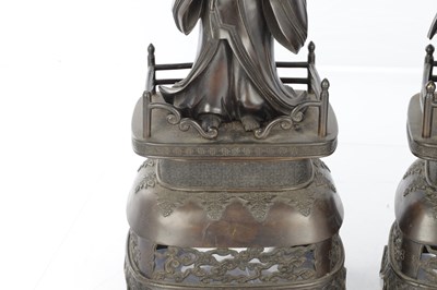 Lot 626 - A LARGE PAIR OF JAPANESE MEIJI PERIOD BRONZE FIGURES