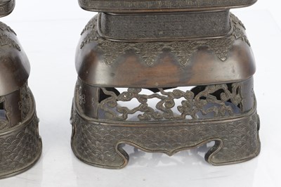 Lot 626 - A LARGE PAIR OF JAPANESE MEIJI PERIOD BRONZE FIGURES