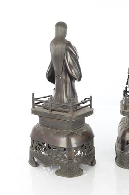 Lot 626 - A LARGE PAIR OF JAPANESE MEIJI PERIOD BRONZE FIGURES