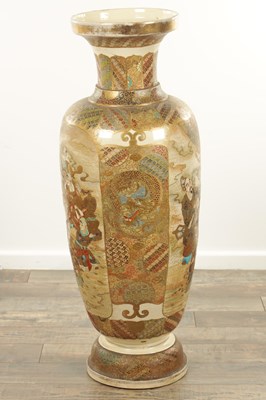 Lot 567 - A LARGE JAPANESE MEIJI PERIOD SATSUMA OVOID HALL VASE