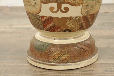 Lot 567 - A LARGE JAPANESE MEIJI PERIOD SATSUMA OVOID HALL VASE