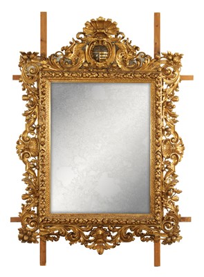 Lot 1588 - A GOOD LARGE-SIZED ITALIAN CARVED GILT WOOD HANGING MIRROR