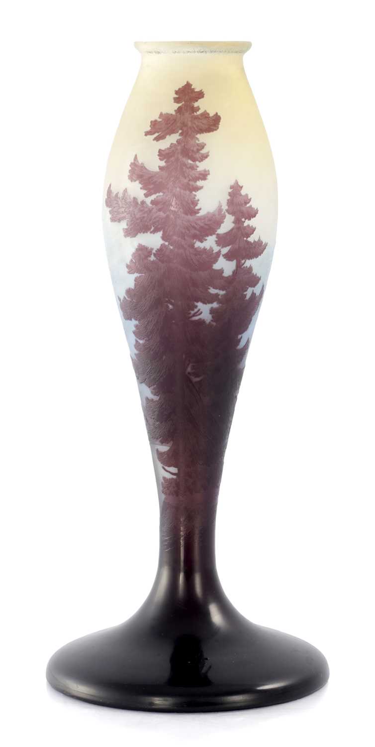 Lot 1 - AN EMILE GALLE ART NOVEAU CAMEO GLASS VASE OF LARGE SIZE