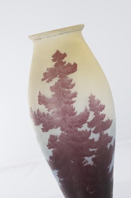 Lot 1 - AN EMILE GALLE ART NOVEAU CAMEO GLASS VASE OF LARGE SIZE