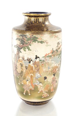 Lot 351 - A LARGE JAPANESE MEIJI PERIOD SATSUMA VASE