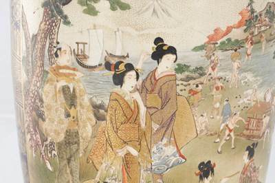 Lot 351 - A LARGE JAPANESE MEIJI PERIOD SATSUMA VASE