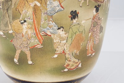 Lot 351 - A LARGE JAPANESE MEIJI PERIOD SATSUMA VASE