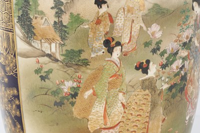 Lot 351 - A LARGE JAPANESE MEIJI PERIOD SATSUMA VASE