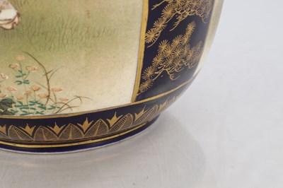 Lot 351 - A LARGE JAPANESE MEIJI PERIOD SATSUMA VASE