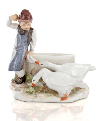 Lot 64 - A 19TH CENTURY MEISSEN PORCELAIN FIGURE GROUP