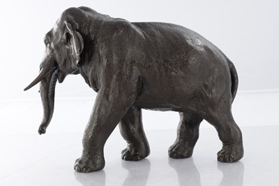 Lot 366 - A JAPANESE MEIJI PERIOD PATINATED BRONZE SCULPTURE OF AN ELEPHANT