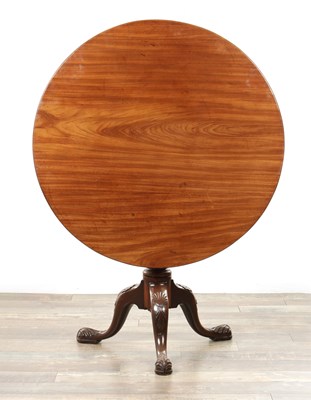 Lot 1658 - A GOOD GEORGE II FIGURED MAHOGANY TILT-TOP TABLE