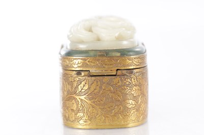 Lot 378 - A CHINESE GILT BRONZE AND CARVED JADE SNUFF BOX