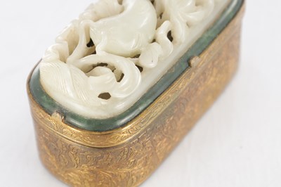 Lot 378 - A CHINESE GILT BRONZE AND CARVED JADE SNUFF BOX