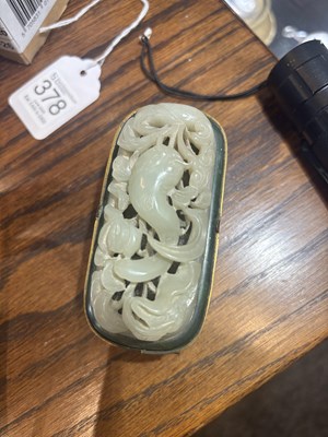 Lot 378 - A CHINESE GILT BRONZE AND CARVED JADE SNUFF BOX
