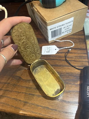 Lot 378 - A CHINESE GILT BRONZE AND CARVED JADE SNUFF BOX