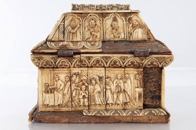 Lot 963 - AN EARLY CARVED BONE CONTINENTAL CASKET