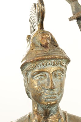 Lot 925 - A LARGE PAIR OF 20TH CENTURY BRONZE STATUES OF ROMAN SOLDIERS
