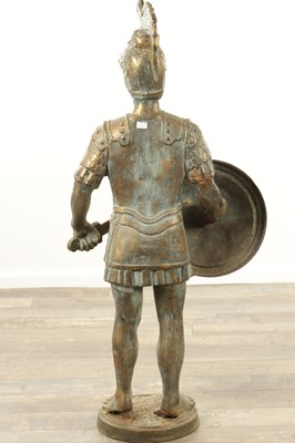 Lot 925 - A LARGE PAIR OF 20TH CENTURY BRONZE STATUES OF ROMAN SOLDIERS