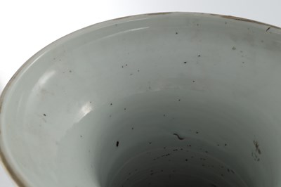 Lot 485 - A LARGE CHINESE FAMILLE ROSE PORCELAIN HALL VASE