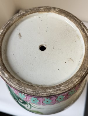 Lot 485 - A LARGE CHINESE FAMILLE ROSE PORCELAIN HALL VASE