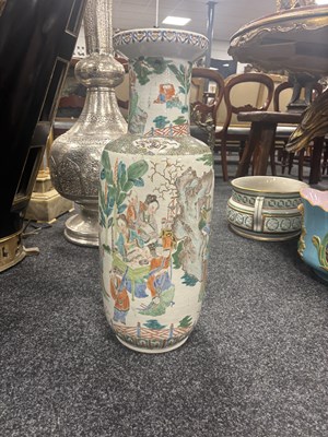 Lot 372 - A LARGE 19TH CENTURY FAMILLE VERTE CHINESE PORCELAIN HALL VASE