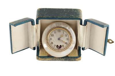 Lot 1375 - A 20TH CENTURY SWISS BOUDOIR STRUTT CLOCK