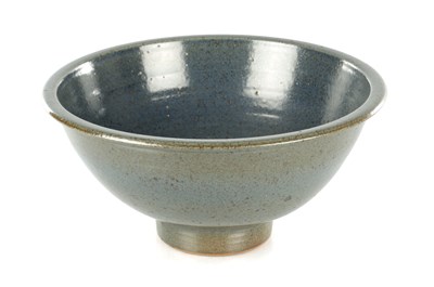 Lot 51 - A LARGE DAVID LLOYD-JONES (1928 - 1994). STONEWARE GLAZED ART POTTERY FOOTED BOWL