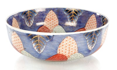Lot 551 - A JAPANESE MEIJI PERIOD PORCELAIN BOWL OF LARGE SIZE
