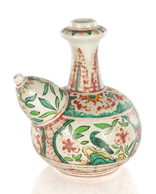 Lot 621 - A 19TH CENTURY CHINESE PORCELAIN KENDI