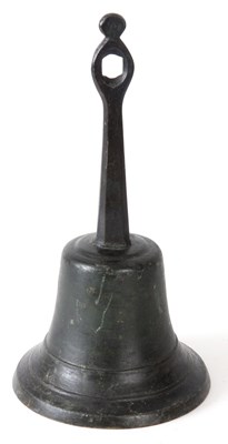 Lot 333 - 17TH/18TH CENTURY CAST BRONZE TABLE BELL with...