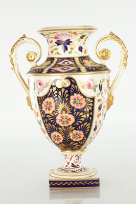Lot 90 - A 19TH CENTURY DERBY PORCELAIN THREE VASE GARNITURE