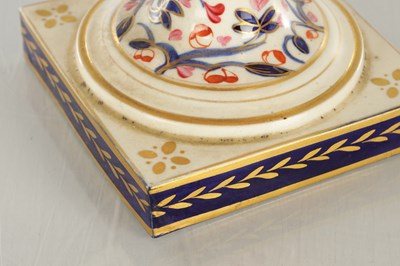 Lot 90 - A 19TH CENTURY DERBY PORCELAIN THREE VASE GARNITURE