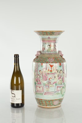 Lot 312 - A 19TH CENTURY CHINESE CANTON ROSE MEDALLION PORCELAIN VASE