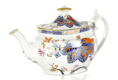 Lot 30 - A 19TH CENTURY SPODE BONE CHINA TEAPOT