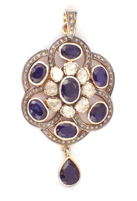 Lot 185 - A 19TH CENTURY WHITE GOLD DIAMOND AND SAPPHIRE PENDANT