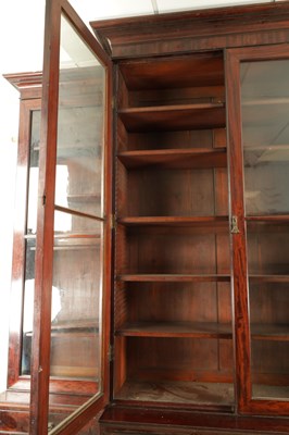 Lot 1623 - A LARGE EARLY 19TH CENTURY FLAMED MAHOGANY BREAKFRONT BOOKCASE IN THE MANNER OF GILLOWS