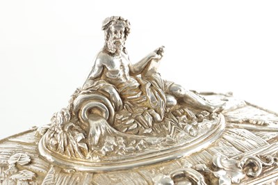 Lot 208 - A HEAVY 19TH CENTURY FRENCH CAST SILVER CASKET