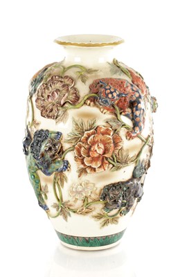 Lot 637 - AN IMPRESSIVE JAPANESE KUTANI WARE RELIEF MOULDED VASE