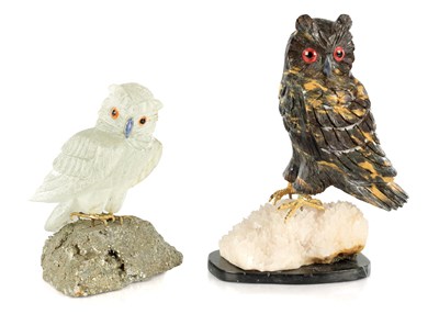 Lot 872 - A SET OF TWO 20TH CENTURY CARVED HARDSTONE SCULPTURES OF OWLS