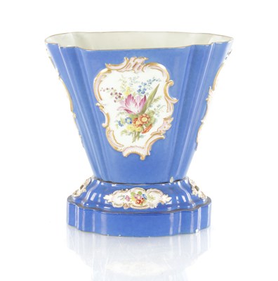 Lot 67 - A 19TH CENTURY MEISSEN FLOWER VASE