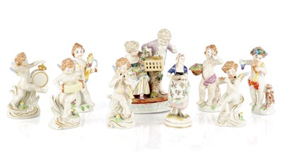 Lot 57 - A COLLECTION OF CONTINENTAL PORCELAIN FIGURES