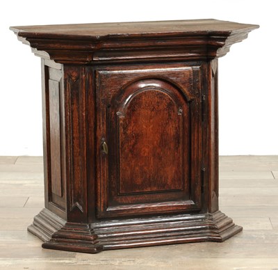 Lot 1625 - AN EARLY 18TH CENTURY OAK HANGING SPICE CUPBOARD