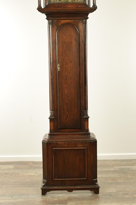 Lot 210 - WILLIAM SNOW, PADSIDE, NUMBER 533. A GEORGE III OAK 30HR LONGCASE CLOCK