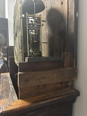 Lot 1455 - STONEHOUSE, WHITBY. AN EARLY 18TH CENTURY SCUMBLED PINE SINGLE HANDED 30HR LONGCASE CLOCK