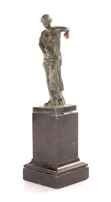 Lot 836 - AFTER THE ANTIQUE VICTORY OF BRESCIA, A 19TH CENTURY BRONZE FIGURE