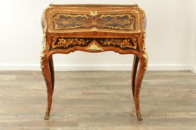 Lot 1632 - A FINE 19TH CENTURY ENGLISH MARQUETRY, KINGWOOD AND ORMOLU MOUNTED BUREAU ATTRIBUTED TO THE WORKSHOP OF EDWARD HOLMES BALDOCK