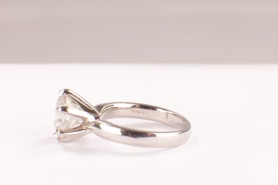 Lot 177 - A LADIES PLATINUM 3CT SOLITAIRE DIAMOND RING