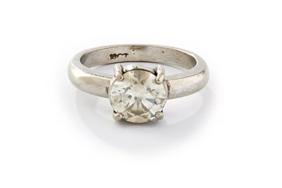 Lot 236 - A LADIES 18CT WHITE GOLD DIAMOND SOLITAIRE RING
