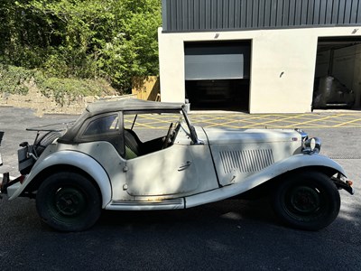 Lot 725 - A 1950 MG TD